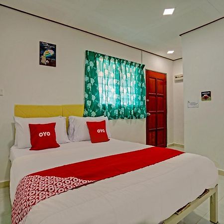 Hotel Capital O 90423 Teratai Chalet Kampong Raja Zewnętrze zdjęcie