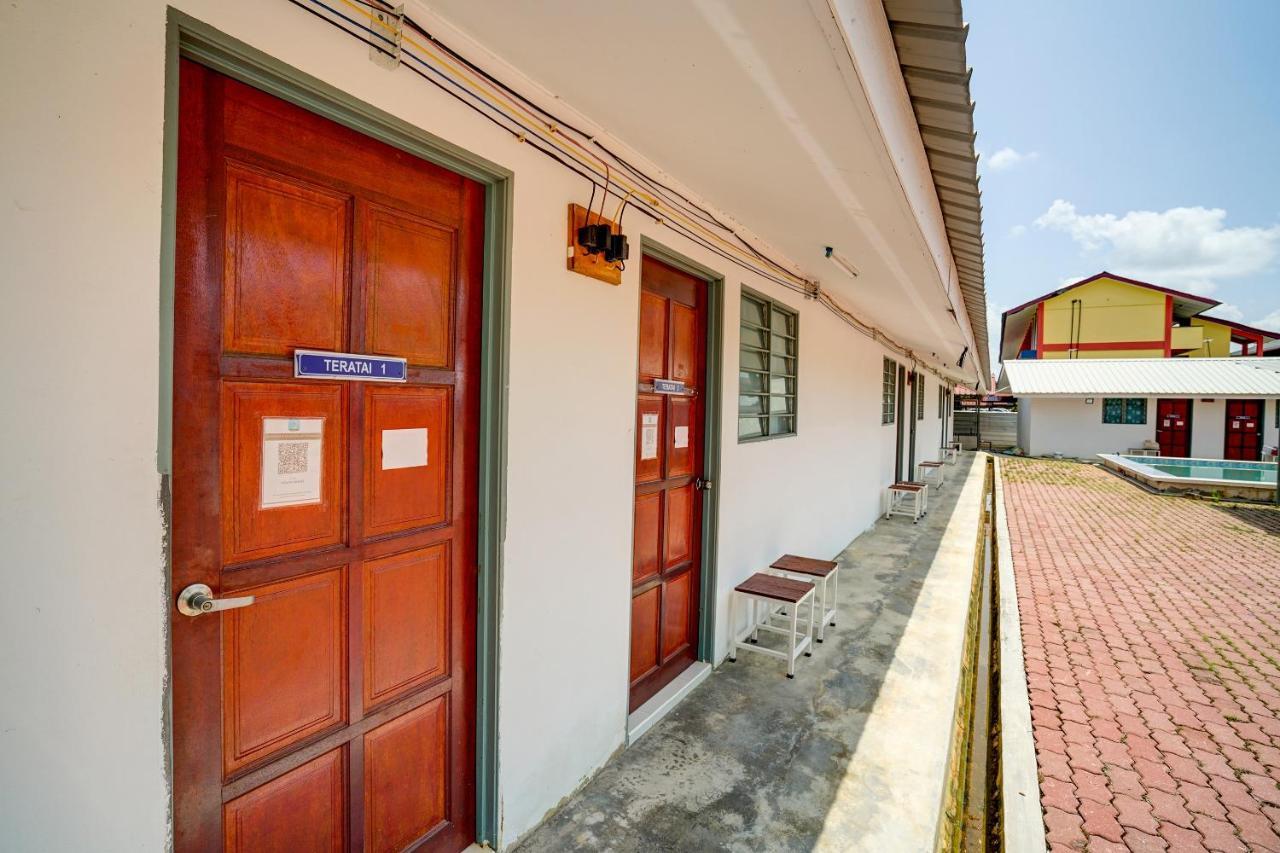 Hotel Capital O 90423 Teratai Chalet Kampong Raja Zewnętrze zdjęcie