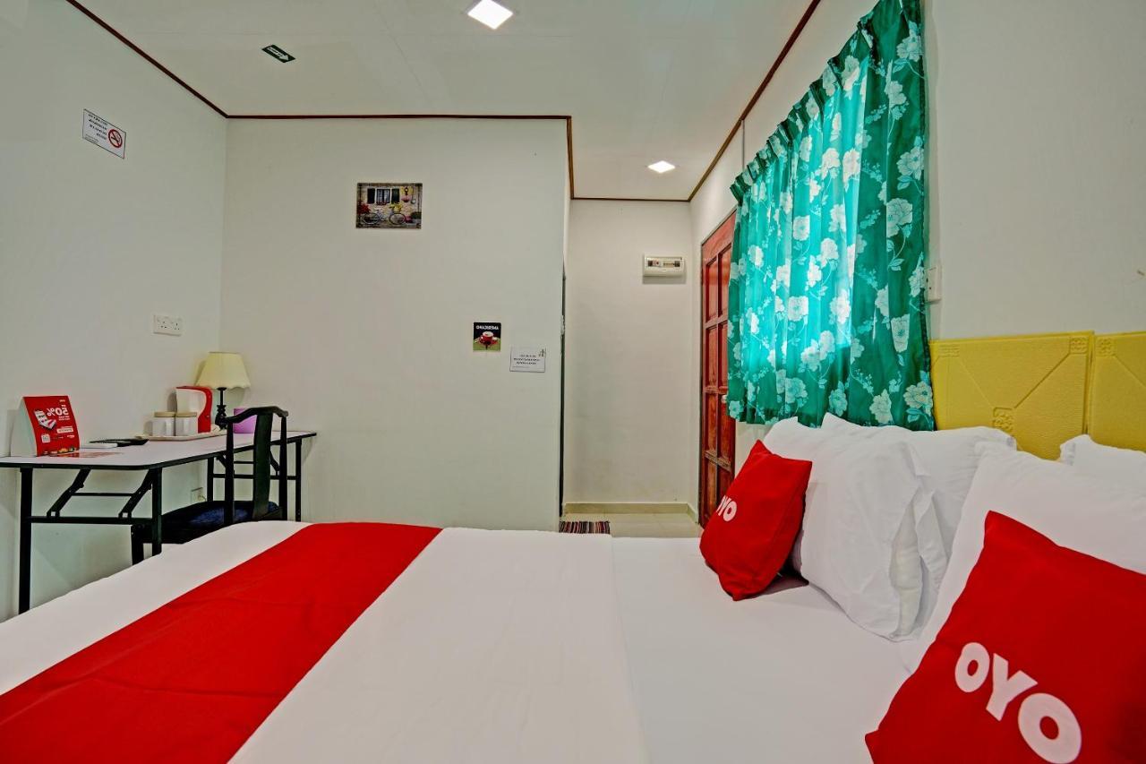 Hotel Capital O 90423 Teratai Chalet Kampong Raja Zewnętrze zdjęcie