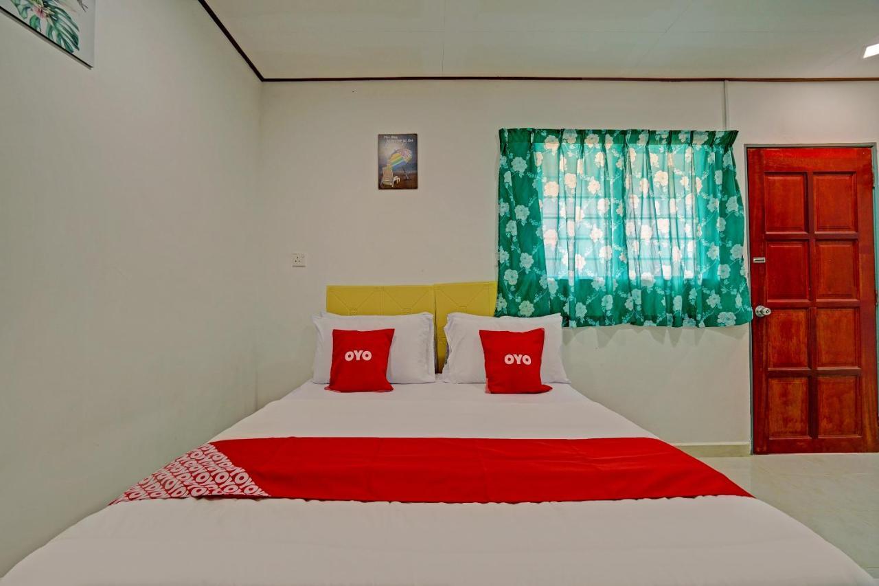 Hotel Capital O 90423 Teratai Chalet Kampong Raja Zewnętrze zdjęcie